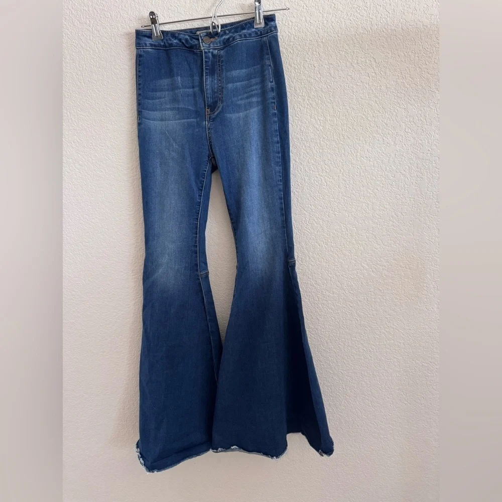 Free People Women's Blue Wide Flared Jeans Boho Frayed Hem Size 25